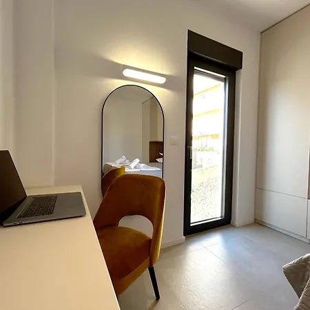 Apartment Sandi Hvar