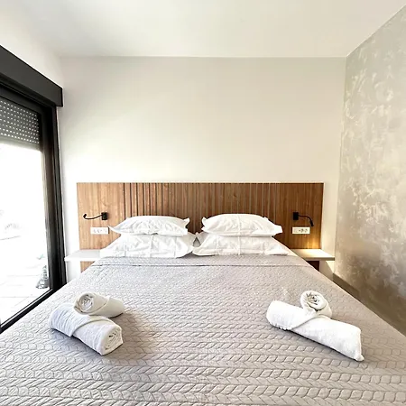 Apartment Sandi Hvar *