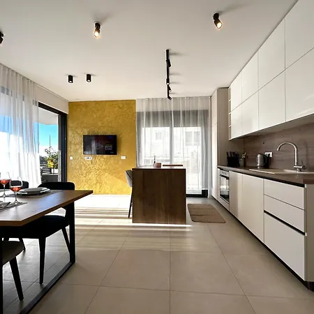 Sandi Hvar Lejlighed