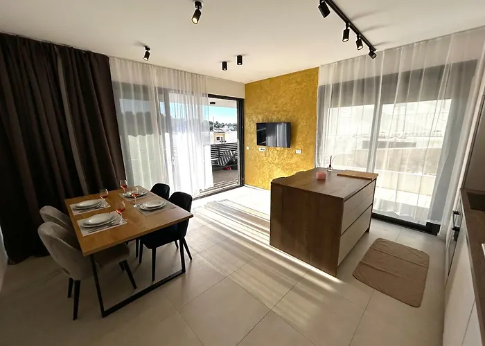 Sandi Hvar Apartament *