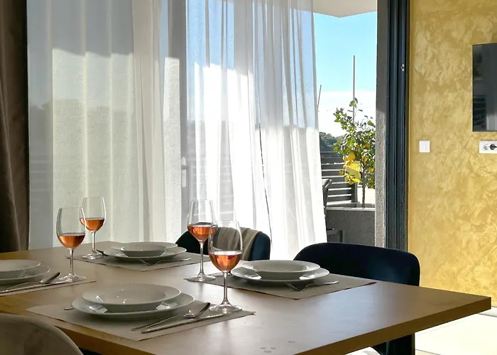 Sandi Hvar Apartament *